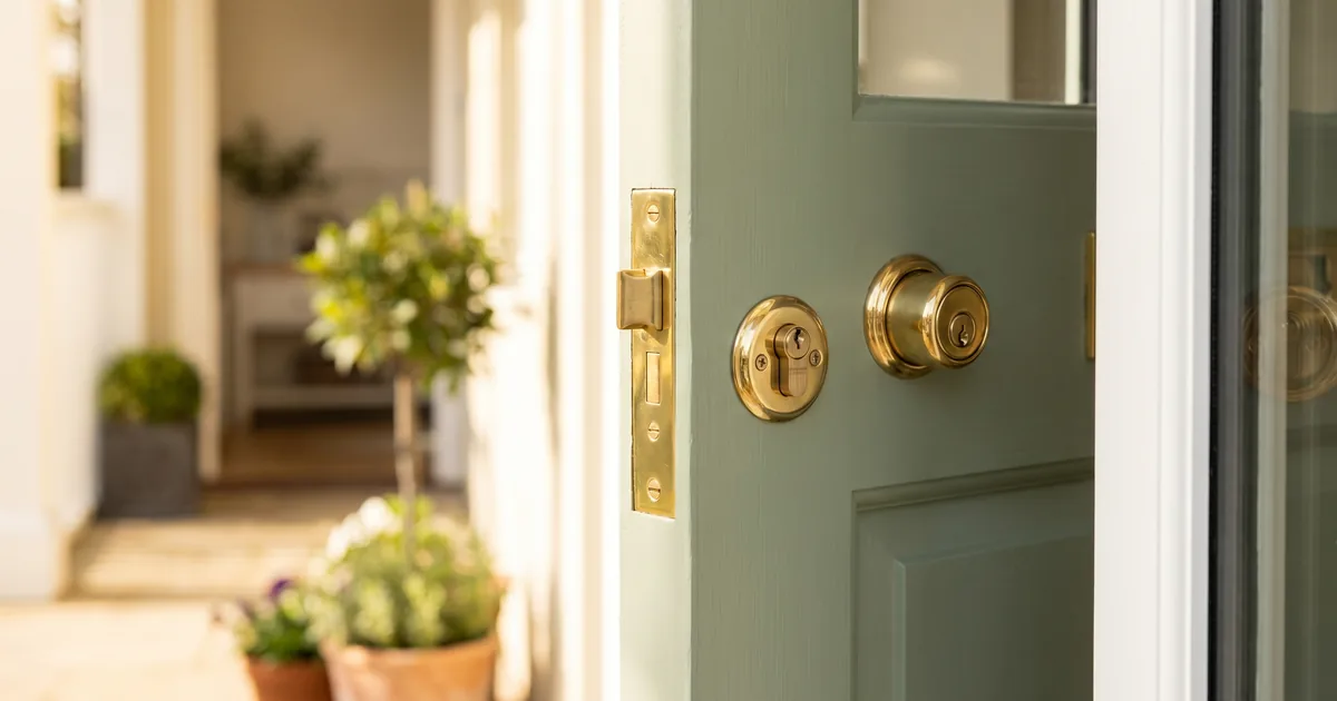 BS3621 mortice lock and TS007 cylinder on a UK front door